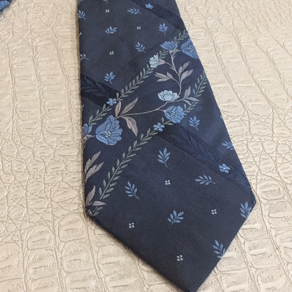 Kenzo neck tie